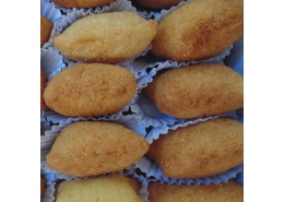 Pastel portugus de milho e catupiri